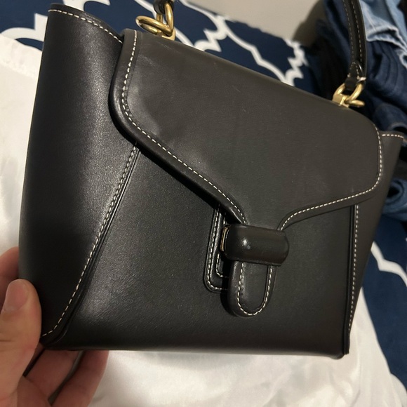 Coach Courier Carryall Glovetanned Leather Top Handle Bag
See pics! Beauty - Picture 11 of 14